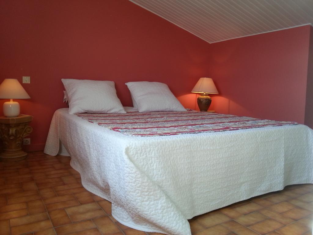 La Petite Maison de Marie Louise Lauris Chambre photo