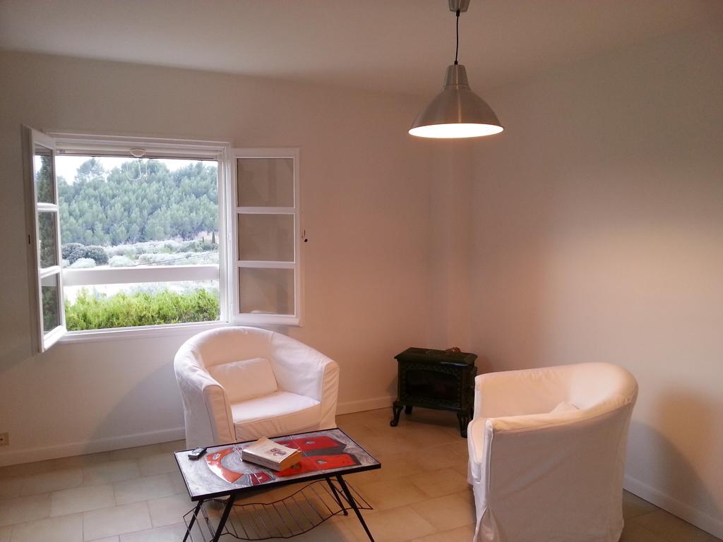 La Petite Maison de Marie Louise Lauris Chambre photo